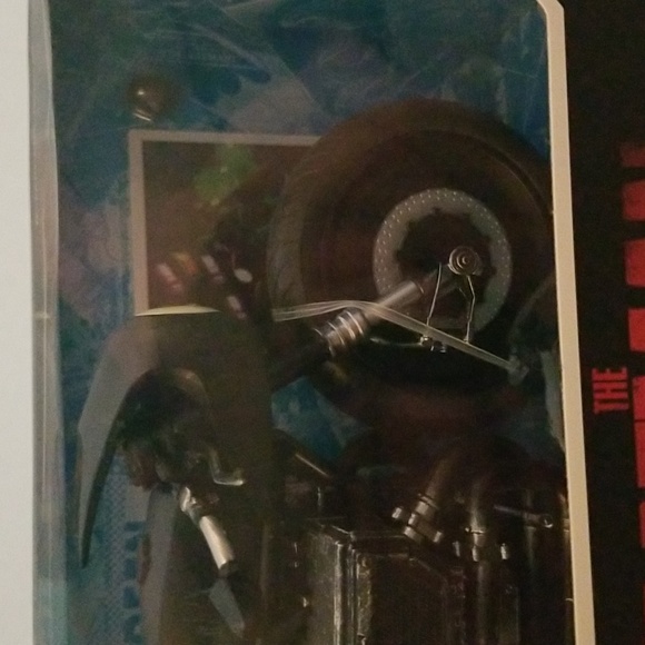 DC Batcycle - Picture 2 of 10